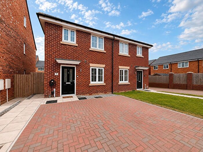 3 Bedroom Semi-detached House For Sale In Lilburn Close, North Shields, NE29