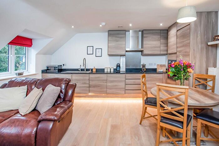 1 Bedroom Apartment To Rent In Summerhouse Hill, Buckingham, MK18