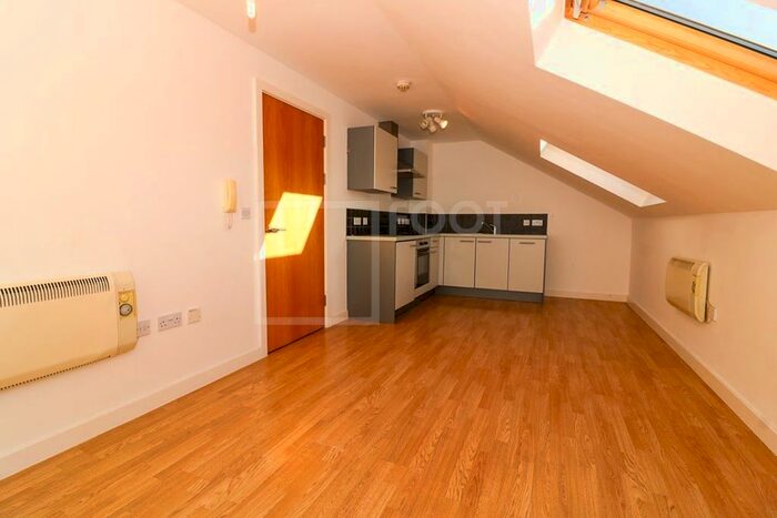 1 Bedroom Flat To Rent In Lunar Apartments, Otley Road BD3