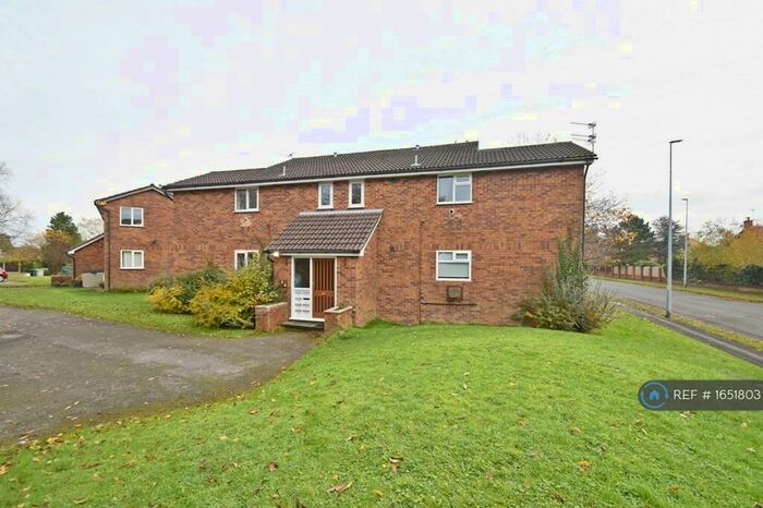 1 Bedroom Flat To Rent In Heatherfield Court, Wilmslow, SK9