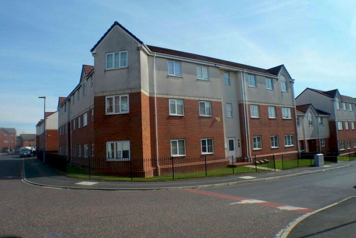 2 Bedroom Flat To Rent In Blueberry Avenue, Manchester, M40