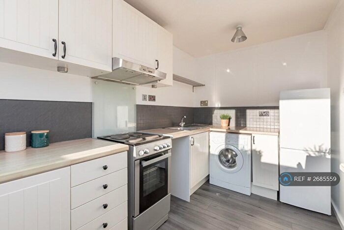 2 Bedroom Flat To Rent In Coillesdene House, Edinburgh, EH15