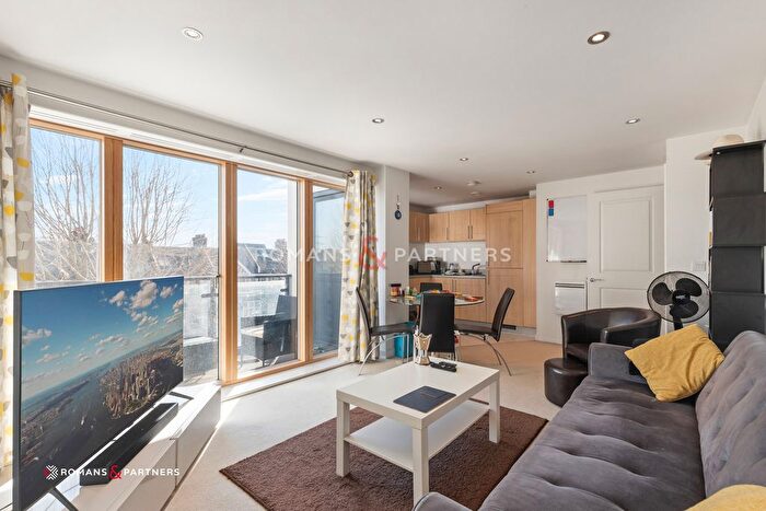 1 Bedroom Flat To Rent In Lawrie House, Wimbledon, SW19