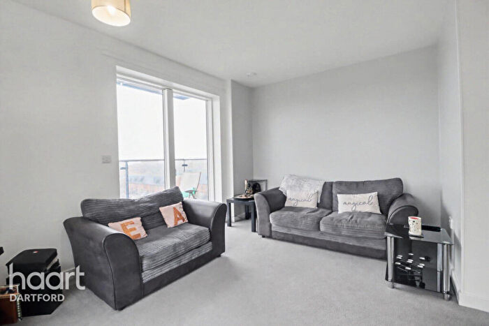 1 Bedroom Apartment For Sale In Larner Road, Erith, DA8