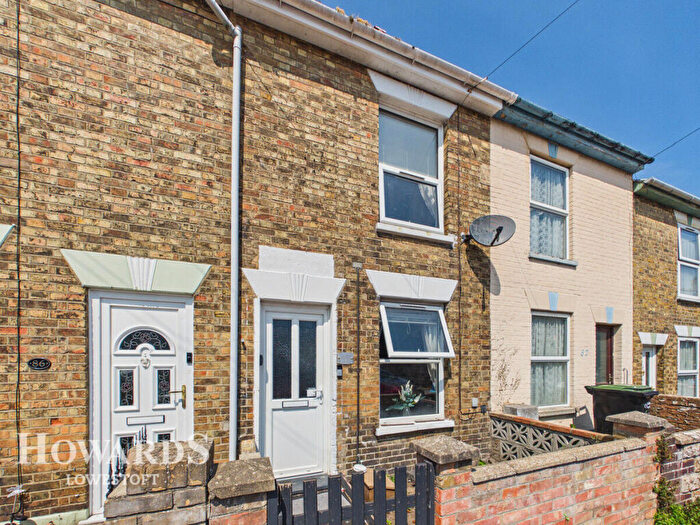 3 Bedroom Terraced House For Sale In St Leonards Road, Lowestoft, NR33