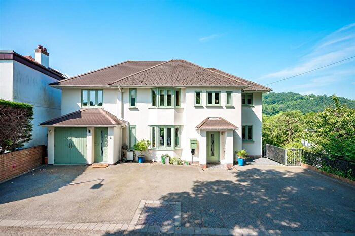 4 Bedroom Detached House For Sale In Dinbren Road, Llangollen, LL20