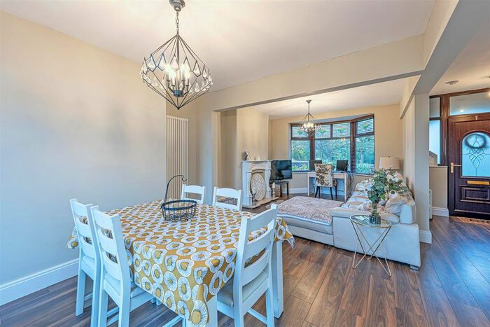 3 Bedroom Semi-Detached House To Rent In Chester Road, Warrington, WA4