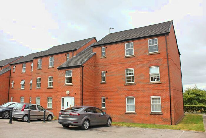 2 Bedroom Flat To Rent In Weir Close, Wigston, LE18