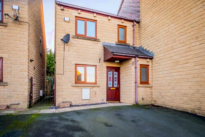 3 Bedroom Semi-Detached House To Rent In Bradley View, Holywell Green, Halifax, HX4