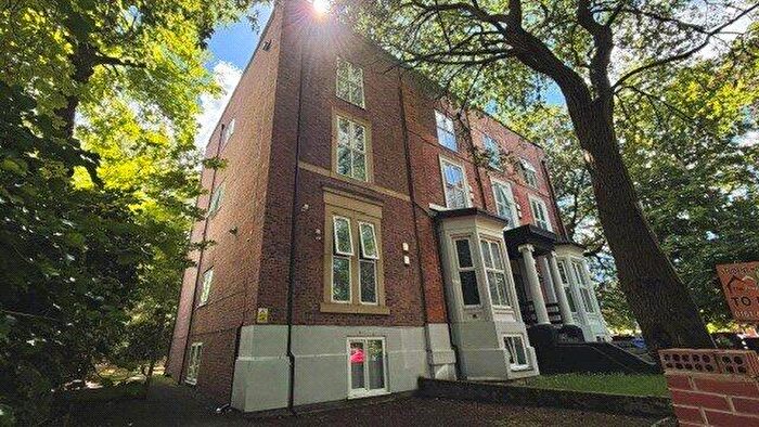 4 Bedroom Apartment To Rent In Wynnstay Grove, Victoria Park, Manchester, M14