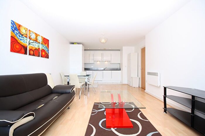 2 Bedroom Flat To Rent In The Sphere, Hallsville Road, Canning Town, London, E16
