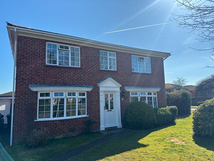 4 Bedroom Detached House To Rent In Barn Lane, Basingstoke, Hampshire, RG23