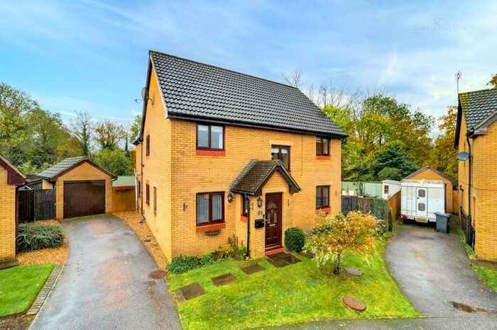 5 Bedroom Detached House For Sale In Elmfield Close, Potterspury, Towcester, NN12