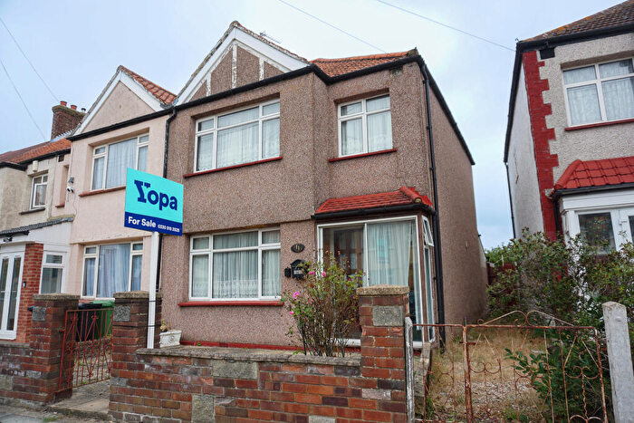 3 Bedroom End Of Terrace House For Sale In Hadley Road, Mitcham, CR4