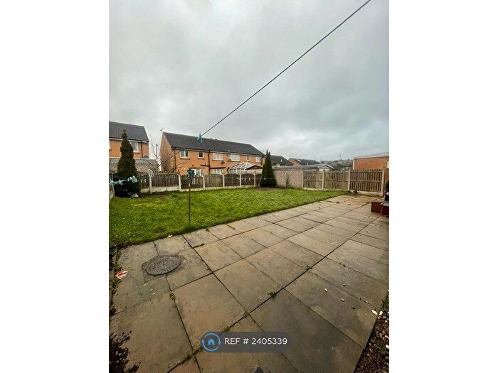 4 Bedroom Detached House To Rent In Luther Way, Bradford, BD2