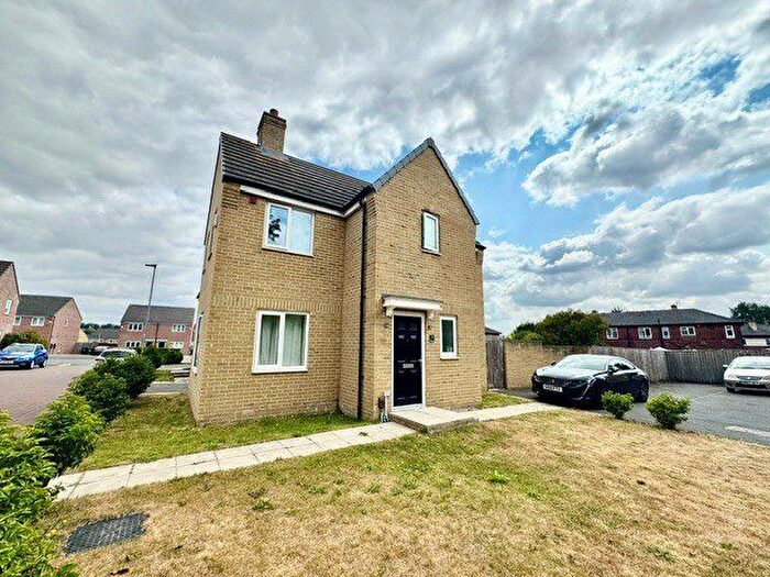 3 Bedroom Detached House For Sale In Blencartha Crescent, Leeds, West Yorkshire, LS9