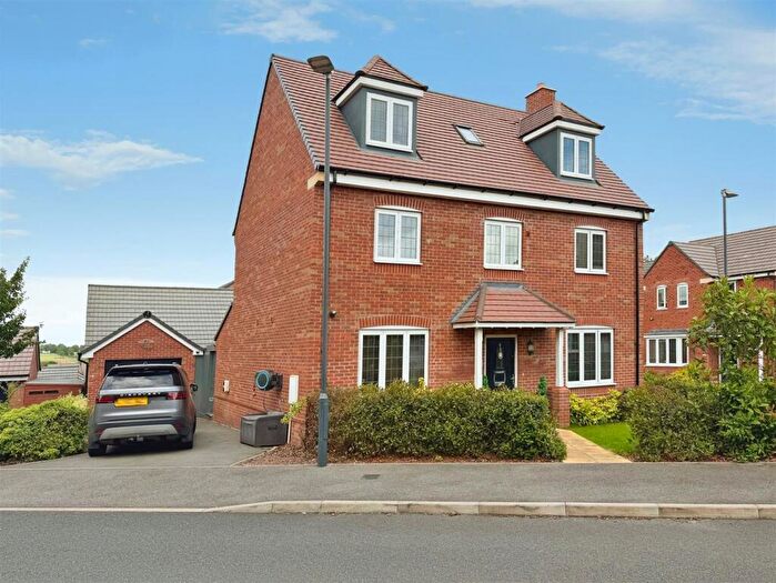 5 Bedroom Detached House For Sale In Harris Way, Kenilworth, CV8