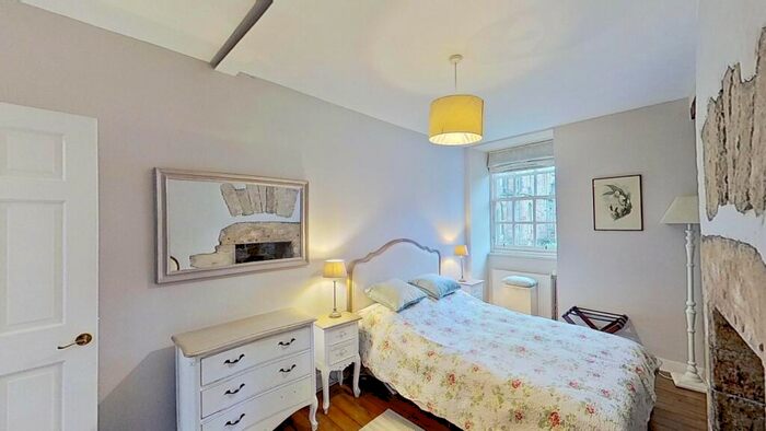 1 Bedroom Flat To Rent In Coinyie House Close, Edinburgh, EH1