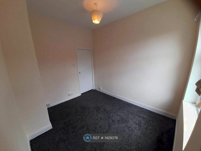 2 Bedroom Terraced House To Rent In Grange Road, Batley, WF17