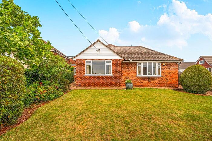 3 Bedroom Detached Bungalow For Sale In Hurst Road, Twyford, Berkshire, RG10