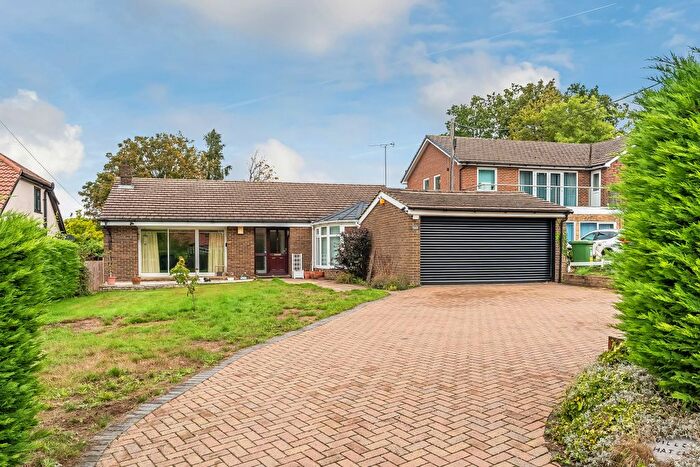 3 Bedroom Detached Bungalow For Sale In Milton Avenue, Badgers Mount, Sevenoaks, Kent, TN14