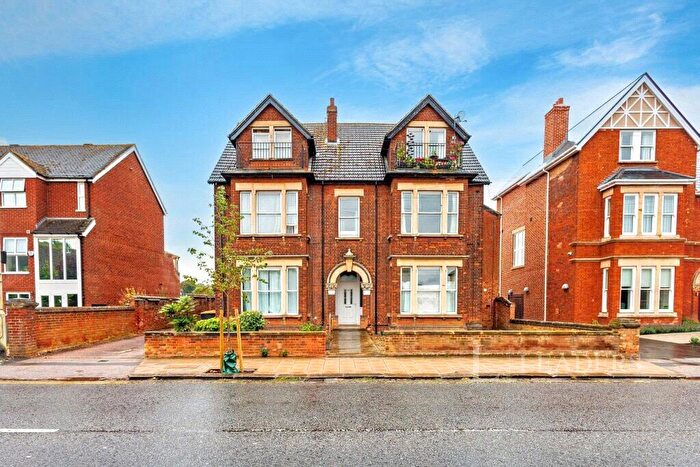 1 Bedroom Flat To Rent In Shakespeare Road, Bedford, Bedfordshire, MK40