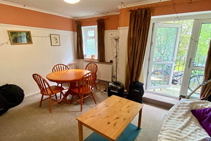 3 Bedroom Flat For Sale In Dresden House, Lambeth Walk, Lambeth, London, SE11