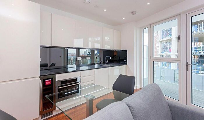 1 Bedroom Flat To Rent In Brent House, Wandsworth Road, SW8