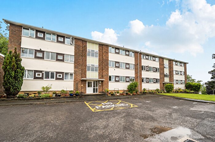 2 Bedroom Flat For Sale In Shepherds Row, Andover, SP10