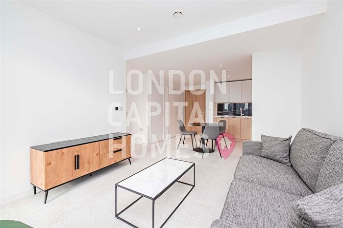 1 Bedroom Flat To Rent In Bouchon Point, Cendal Crescent, London, E1