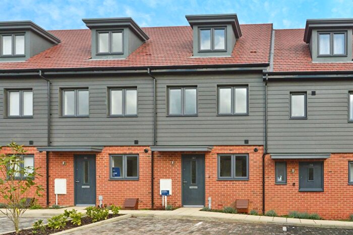 3 Bedroom Terraced House For Sale In Brahaman Way, Whitehouse, Milton Keynes, MK8