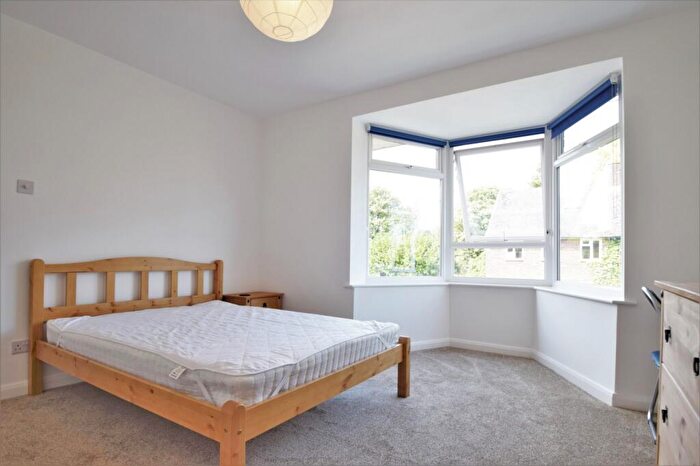 4 Bedroom Detached House To Rent In Fulflood, SO22