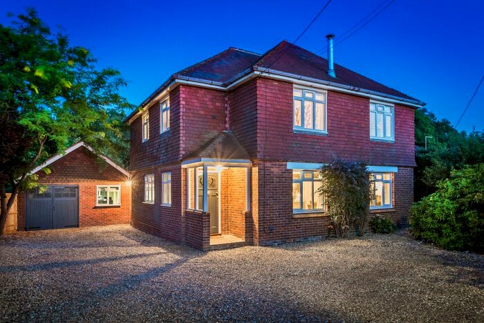 4 Bedroom Detached House For Sale In The Slade, Lamberhurst, Tunbridge Wells, TN3