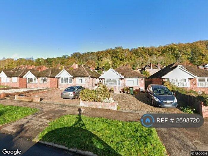 3 Bedroom Bungalow To Rent In Hemdean Road, Caversham, Reading, RG4