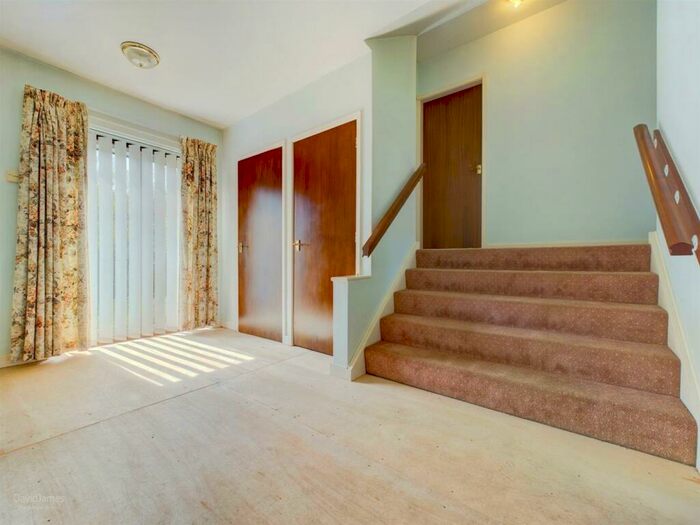 3 Bedroom Detached Bungalow For Sale In Covert Close (off Padleys Lane