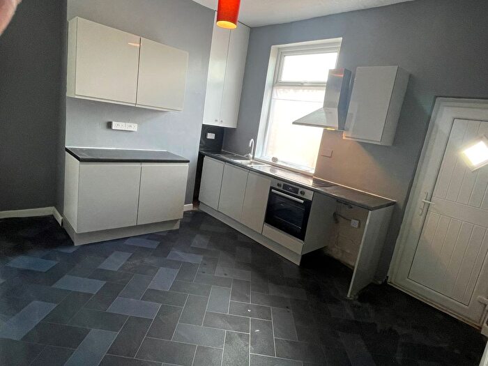 2 Bedroom Property To Rent In Fletcher Street, Bury, BL9
