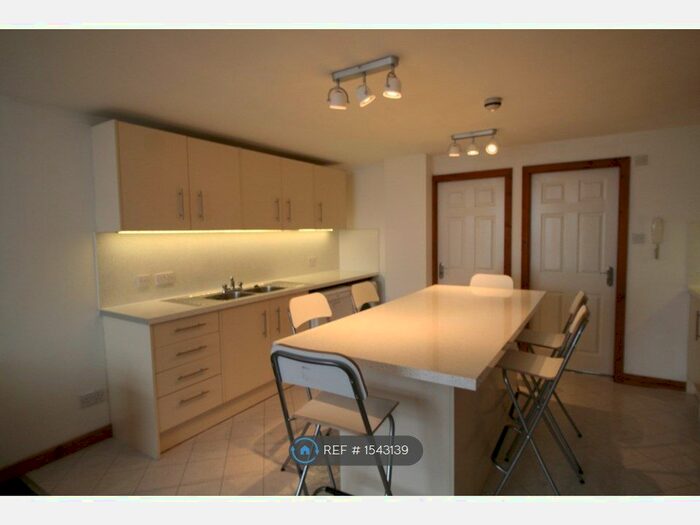 7 Bedroom Terraced House To Rent In Brailsford Road, Fallowfield, M14