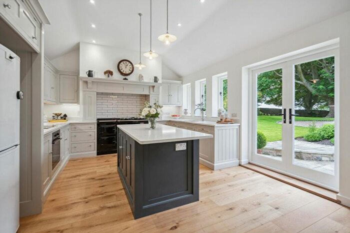 4 Bedroom Cottage For Sale In Thame Road, Chilton, HP18