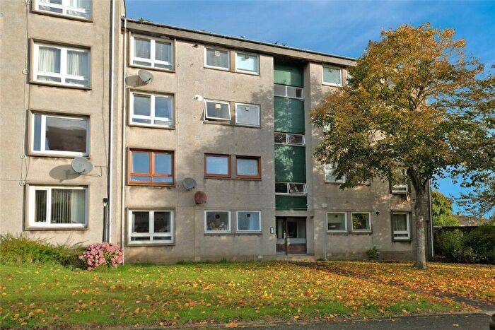 2 Bedroom Flat To Rent In Larch Road, Rosehill, Aberdeen, AB16