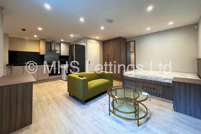 Studio To Rent In B Royal Park Terrace, Leeds, LS6