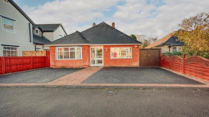 2 Bedroom Detached Bungalow To Rent In Eastwood Drive, Littleover, Derby, DE23