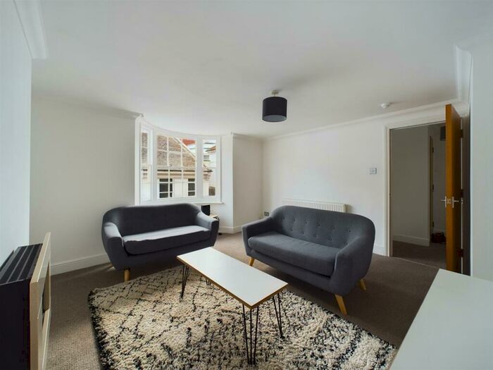 3 Bedroom Flat To Rent In Middle Street, Brighton, BN1