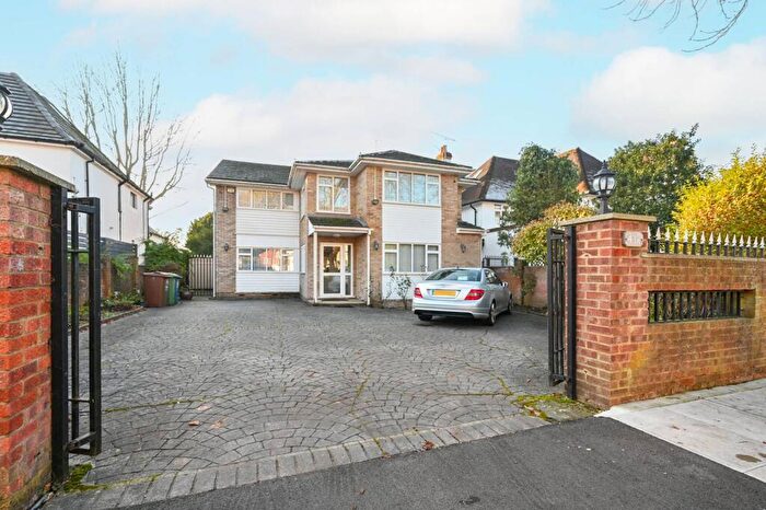 5 Bedroom Detached House For Sale In The Avenue, Hatch End, Pinner, HA5