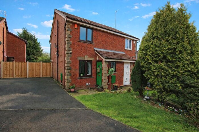 2 Bedroom Semi Detached House For Sale In Fearn Dene, Rochdale, OL12
