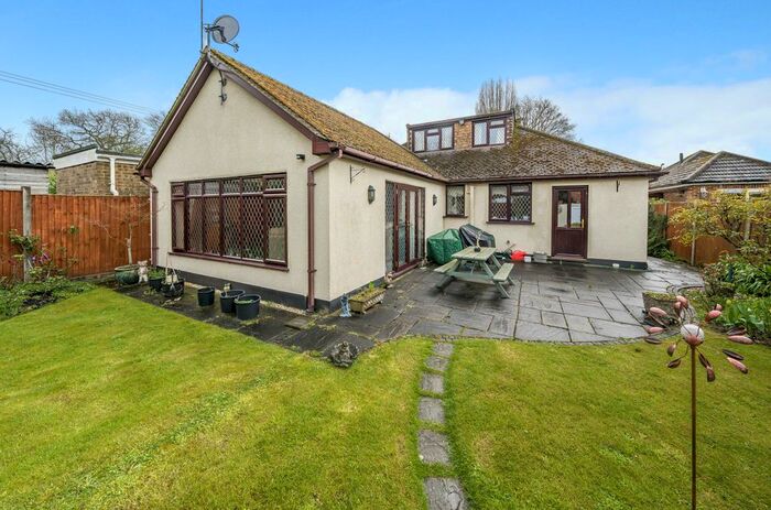 3 Bedroom Bungalow For Sale In Hazel Road, Ash Green, Surrey, GU12