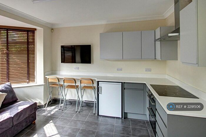 5 Bedroom Flat To Rent In Granby Grove, Southampton, SO17