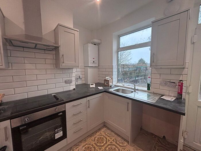 Terraced House To Rent In Gordon Street, Wakefield, WF1