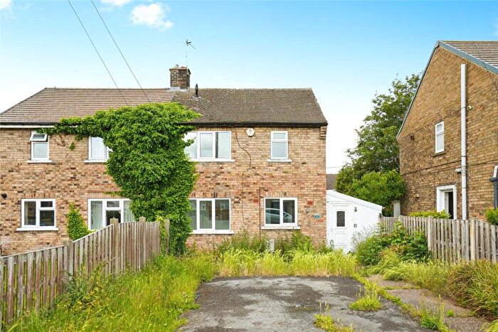 3 Bedroom Semi-Detached House To Rent In Oxford Drive, Harworth, Doncaster, DN11