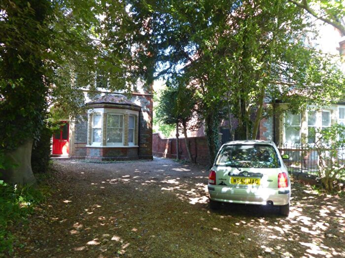 2 Bedroom Apartment To Rent In Erleigh Road, Reading, Berkshire, RG1