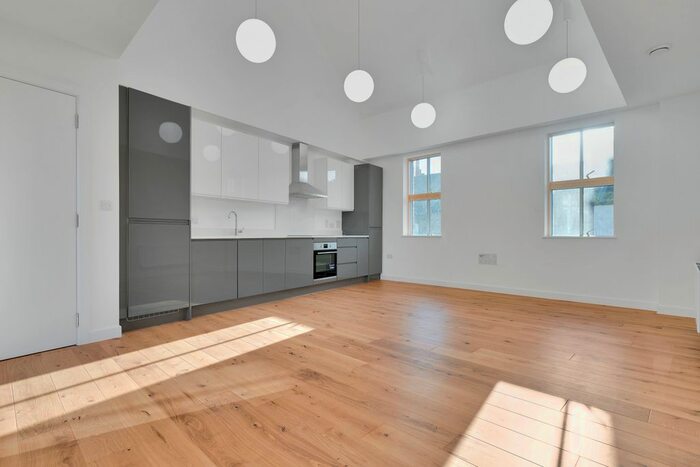 3 Bedroom Flat To Rent In Lindsell Street, London, SE10